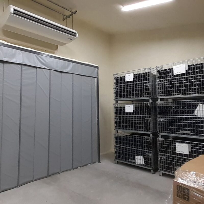 ワイナリー　ワイン保管用テント保冷庫事例画像 1